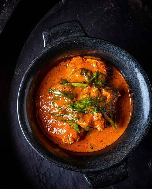Riwaz by Atul Kochhar: Bringing the chicken makhan palak of India to Beaconsfield.